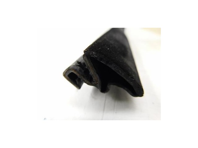 2003-2006 MERCEDES BENZ SL500R R230 OEM RIGHT REAR INTERIOR WINDOW WEATHER SEAL