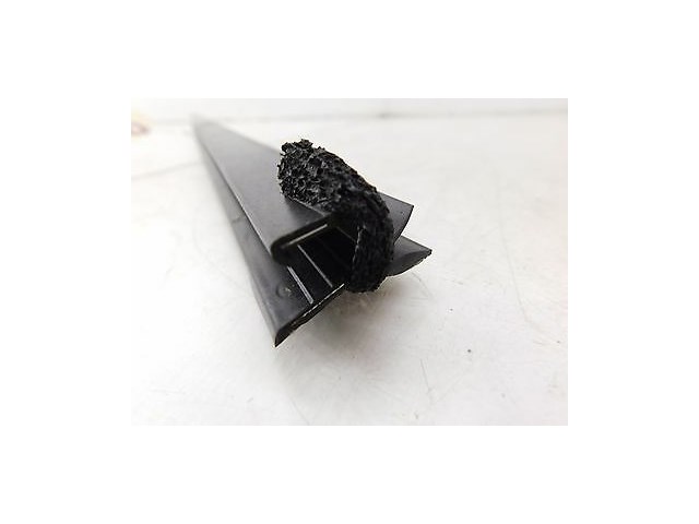 2009-2015 NISSAN 370Z COUPE OEM LEFT FRONT INTERIOR DOOR WINDOW WEATHER SEAL