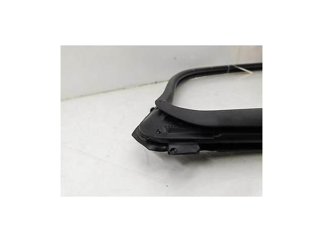 2012-2015 TOYOTA PRIUS C OEM LEFT FRONT DOOR WINDOW WEATHER SEAL RUBBER STRIP