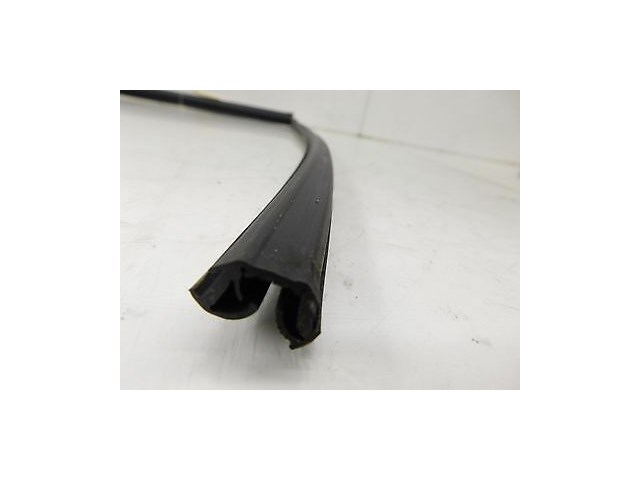 2012-2015 TOYOTA PRIUS C OEM RIGHT REAR DOOR WINDOW WEATHER SEAL RUBBER STRIP