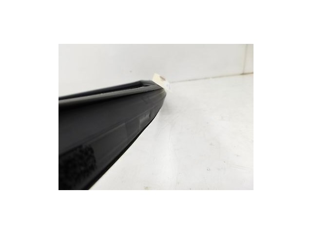 2012-2015 TOYOTA PRIUS C OEM RIGHT REAR DOOR WINDOW WEATHER SEAL RUBBER STRIP
