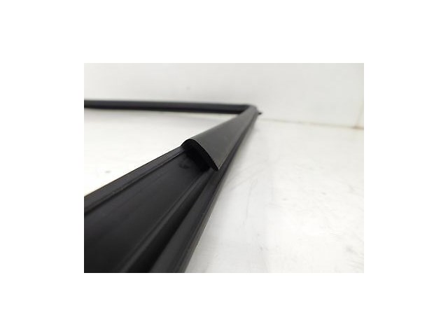 2012-2015 TOYOTA PRIUS C OEM LEFT REAR DOOR WINDOW WEATHER SEAL RUBBER STRIP