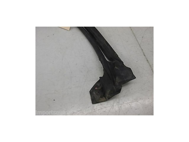 2003-2006 TOYOTA TUNDRA OEM LEFT REAR DRIVERS SIDE DOOR WINDOW WEATHER SEAL 