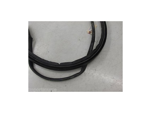 2003-2006 TOYOTA TUNDRA OEM LEFT REAR DRIVERS SIDE DOOR WINDOW WEATHER SEAL 