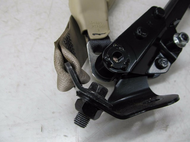 2007-2009 LEXUS LS460L XF40 OEM RIGHT REAR SEAT BELT BUCKLE RECEIVER PAIR