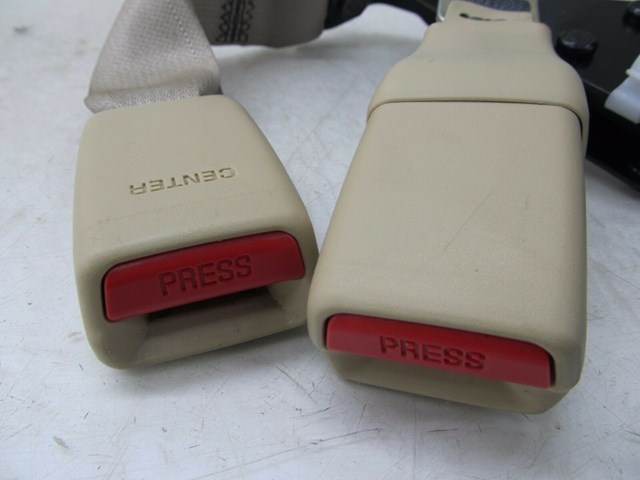 2007-2009 LEXUS LS460L XF40 OEM RIGHT REAR SEAT BELT BUCKLE RECEIVER PAIR