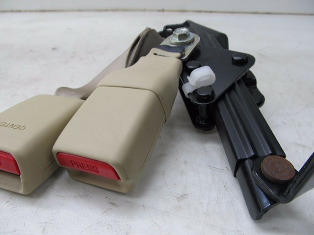 2007-2009 LEXUS LS460L XF40 OEM RIGHT REAR SEAT BELT BUCKLE RECEIVER PAIR