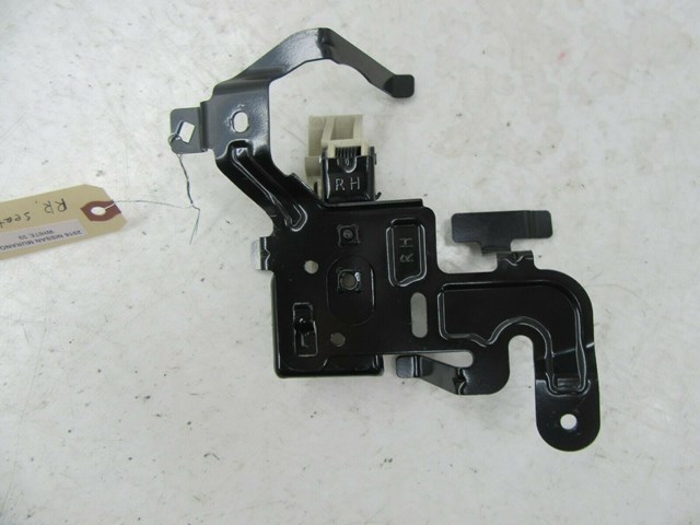 2015-2019 NISSAN MURANO OEM RIGHT REAR SEAT RELEASE HANDLE 