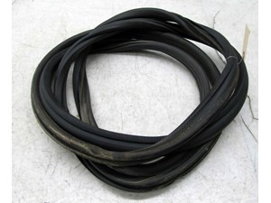 2003-2004 LAND ROVER DISCOVERY OEM TRUNK BODY WEATHER STRIP SEAL 