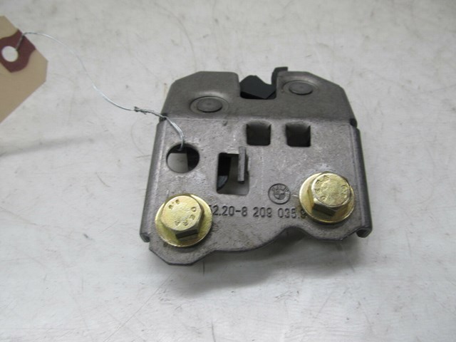 2002-2006 BMW M3 E46 COUPE OEM RIGHT REAR SEAT LOCK LATCH 
