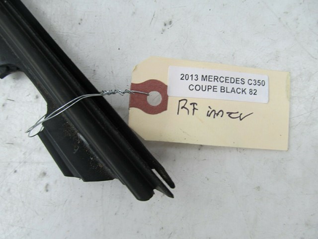 2012-2015 MERCEDES C350 COUPE OEM RIGHT PASSENGER DOOR GLASS INNER WEATHER STRIP