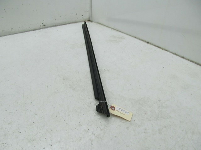 2012-2015 MERCEDES C350 COUPE OEM RIGHT PASSENGER DOOR GLASS INNER WEATHER STRIP