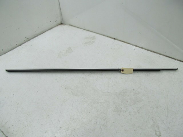 2012-2015 MERCEDES C350 COUPE OEM RIGHT PASSENGER DOOR GLASS OUTER WEATHER STRIP