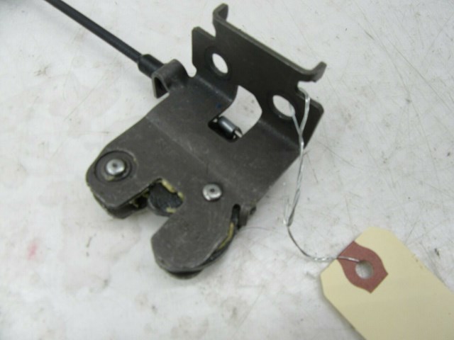 2017-2019 GM BUICK LACROSSE OEM RIGHT REAR SEAT BACK RELEASE LATCH