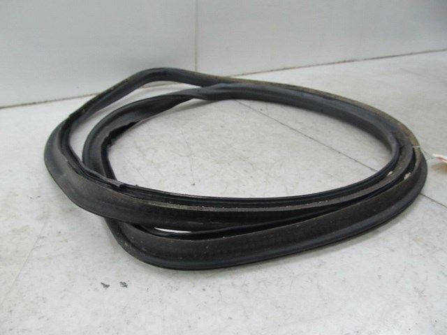 2004-2011 SAAB 9-3 OEM REAR WEATHER STRIP SEAL  476387035