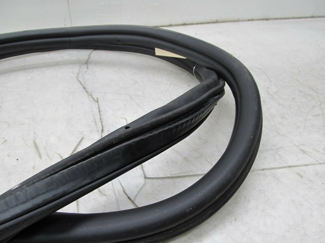 2005-2008 AUDI A6 C6 OEM REAR TRUNK WEATHER STRIP SEAL 