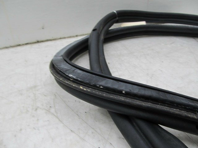 2005-2008 AUDI A6 C6 OEM REAR TRUNK WEATHER STRIP SEAL 