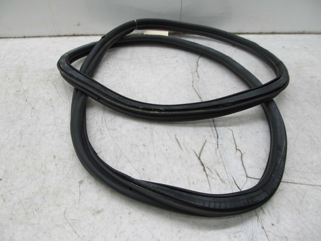 2005-2008 AUDI A6 C6 OEM REAR TRUNK WEATHER STRIP SEAL 