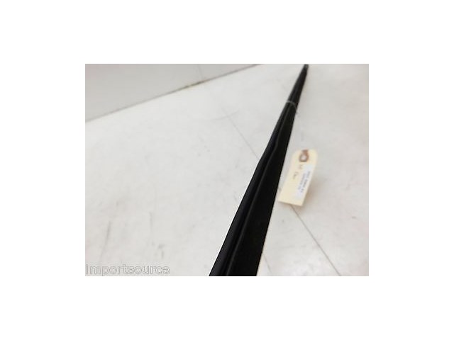 2006-2010 BMW X3 E83 OEM LEFT FRONT DRIVER EXTERIOR WINDOW WEATHER STRIP SEAL
