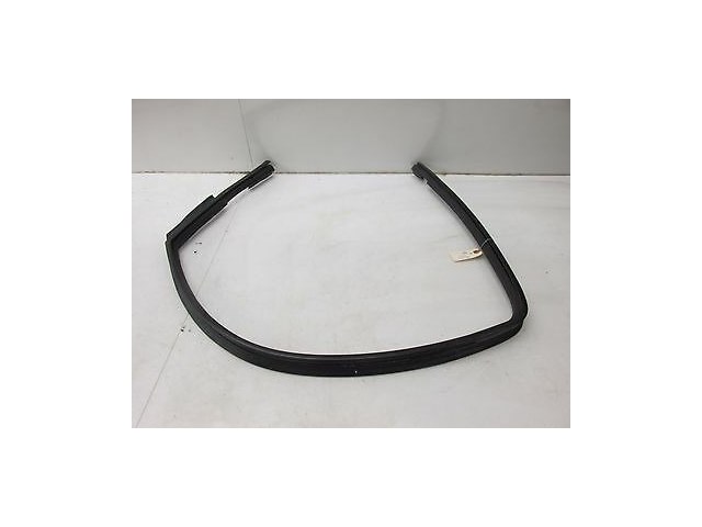 2002-2006 CADILLAC ESCALADE OEM RIGHT FRONT DOOR WEATHER STRIP SEAL 