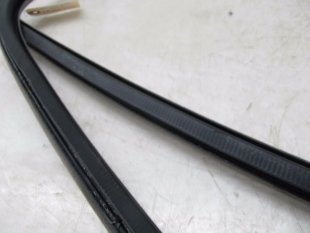 2007-2009 LEXUS LS460L XF40 OEM LEFT REAR DRIVER SIDE DOOR WEATHER STRIP SEAL