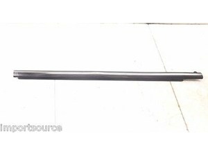 2008-2011 LINCOLN TOWN CAR OEM RIGHT FRONT DOOR WINDOW WEATHER STRIP SEAL