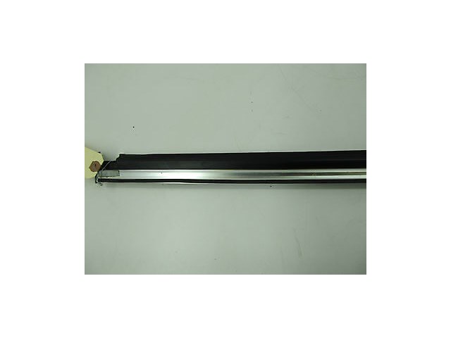 2006-2009 MERCEDES R350 W251 OEM RIGHT REAR QUARTER WINDOW WEATHER STRIP TRIM