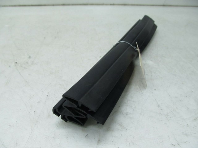 2001-2006 LEXUS LS430 OEM SUNROOF WEATHER STRIP PAIR (2)