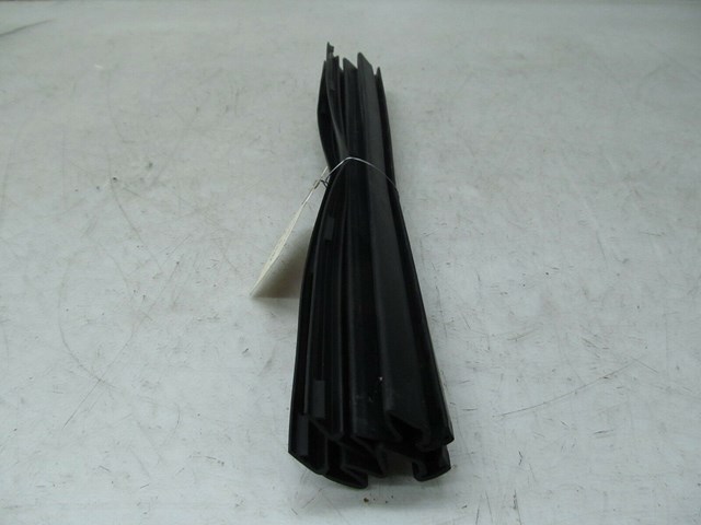 2001-2006 LEXUS LS430 OEM SUNROOF WEATHER STRIP PAIR (2)
