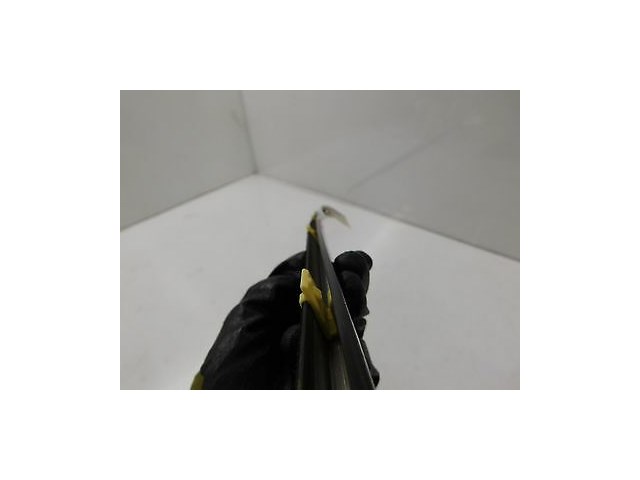 2007-2009 NISSAN QUEST OEM LEFT FRONT DRIVER WINDOW WEATHER STRIP SEAL TRIM