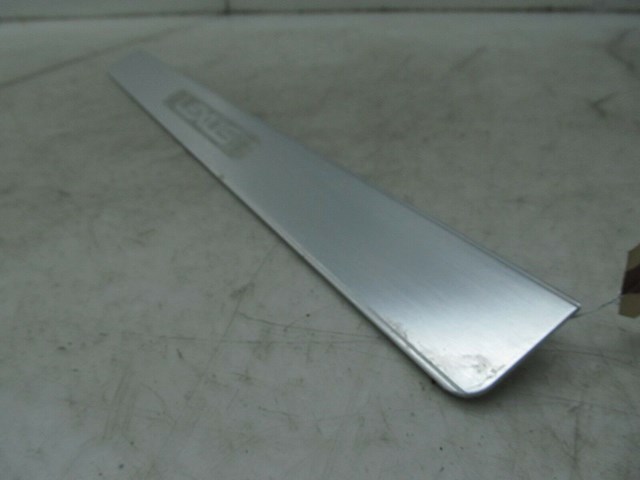 2007-2011 LEXUS GS350 OEM RIGHT FRONT LOWER DOOR EMBLEM