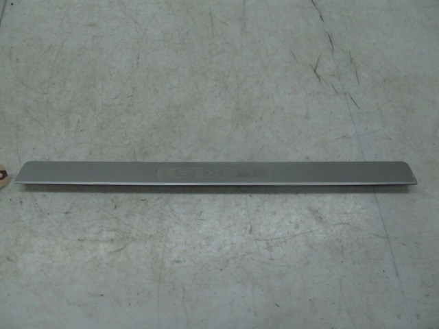 2007-2011 LEXUS GS350 OEM RIGHT FRONT LOWER DOOR EMBLEM