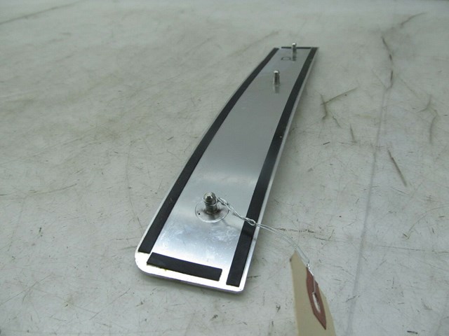 2007-2011 LEXUS GS350 OEM RIGHT REAR LOWER DOOR EMBLEM