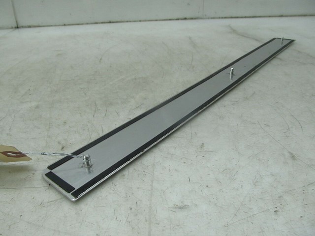 2007-2011 LEXUS GS350 OEM LEFT FRONT LOWER DOOR EMBLEM
