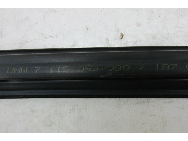  2009-2013 BMW 328i E93 E92 LCI OEM RIGHT PASS DOOR INNER GLASS WEATHER STRIP 