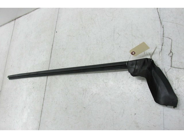  2009-2013 BMW 328i E93 E92 LCI OEM RIGHT PASS DOOR INNER GLASS WEATHER STRIP 