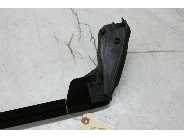 2009-2013 BMW 328i E93 E92 LCI OEM RIGHT PASS DOOR INNER GLASS WEATHER STRIP 