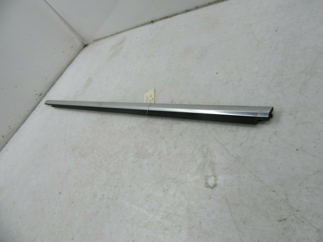 2012-2015 MERCEDES C350 COUPE OEM LEFT DRIVER DOOR GLASS OUTER WEATHER STRIP