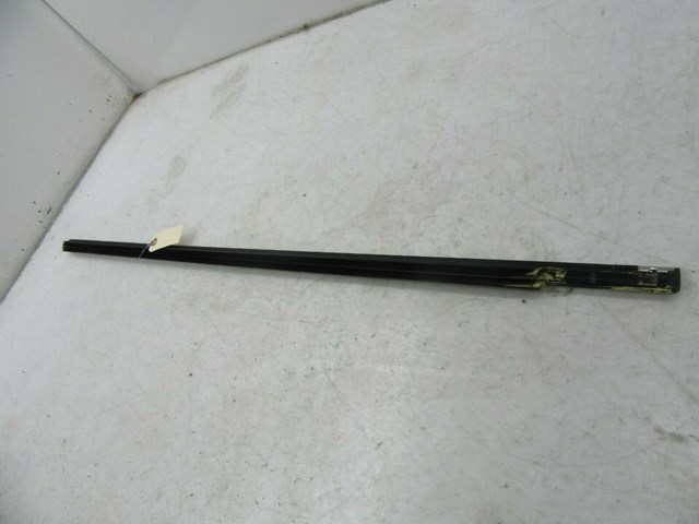 2012-2015 MERCEDES C350 COUPE OEM LEFT DRIVER DOOR GLASS OUTER WEATHER STRIP