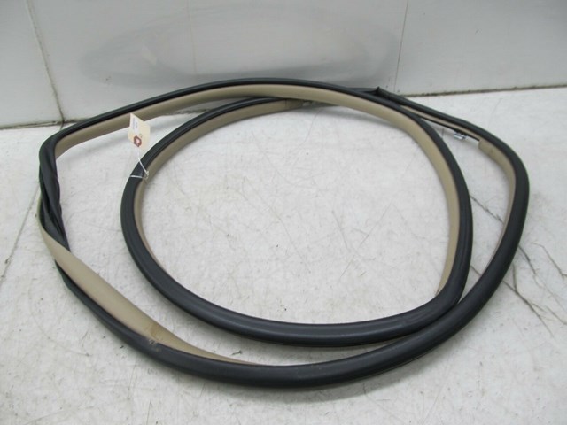  2004-2009 LEXUS RX350 RX330 OEM LEFT REAR WEATHER STRIP SEAL 