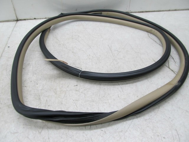  2004-2009 LEXUS RX350 RX330 OEM LEFT REAR WEATHER STRIP SEAL 