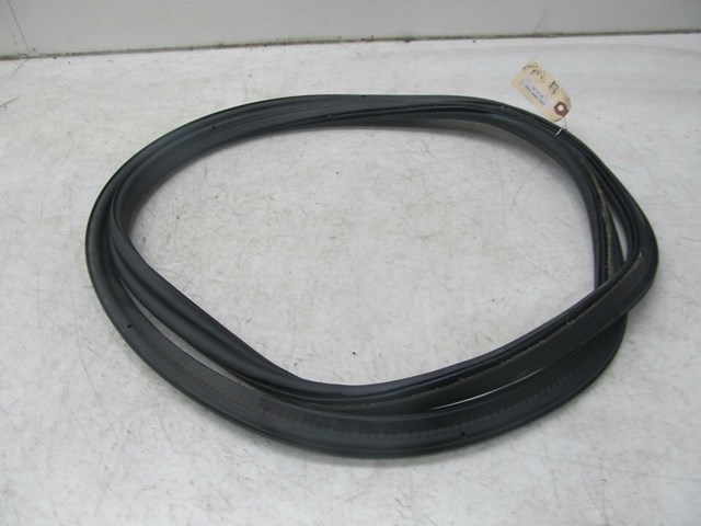 2007-2010 BMW 328xi E90 OEM REAR TRUNK WEATHER STRIP