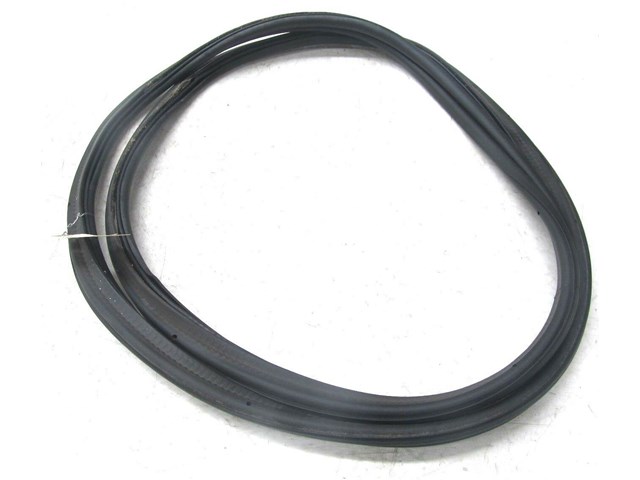 2007-2010 BMW 328xi E90 OEM REAR TRUNK WEATHER STRIP