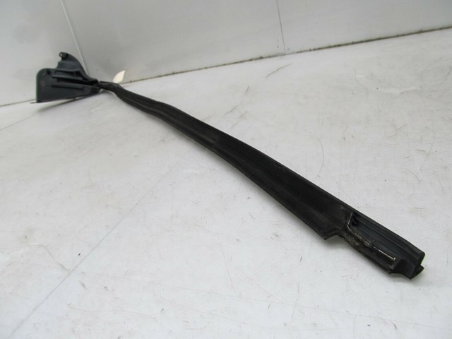 2006-2013 VOLVO C70 T5 OEM RIGHT FRONT DOOR WEATHER STRIP 