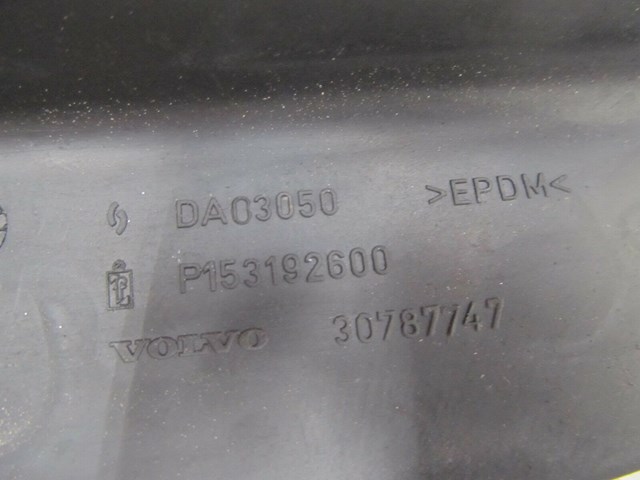 2006-2013 VOLVO C70 T5 OEM RIGHT FRONT DOOR WEATHER STRIP 