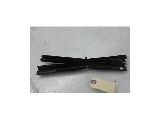 2008-2013 INFINITI G37S COUPE OEM REAR SUNROOF WEATHER STRIP PAIR (2)