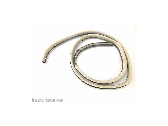 2008-2011 LINCOLN TOWN CAR OEM RIGHT FRONT PASSENGER DOOR WEATHER STRIP SEAL