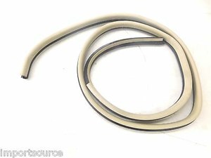 2008-2011 LINCOLN TOWN CAR OEM RIGHT FRONT PASSENGER DOOR WEATHER STRIP SEAL