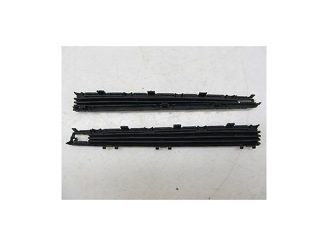 2004-2008 MASERATI QUATTROPORTE M139 OEM SUNROOF RUBBER BOOT WEATHER STRIP PAIR