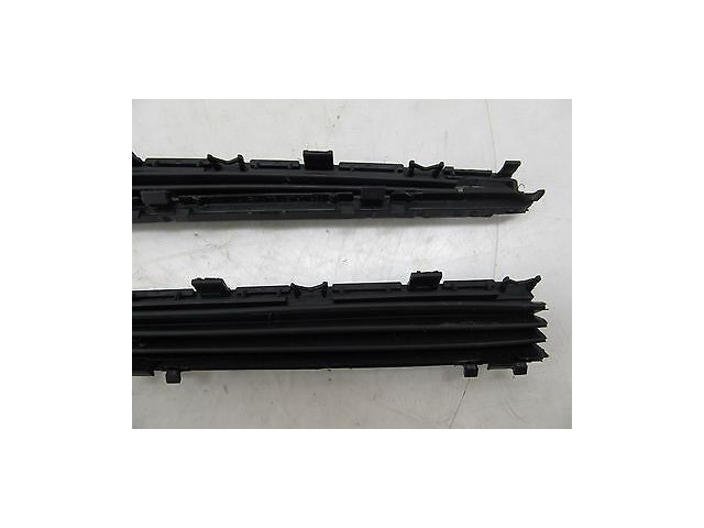 2004-2008 MASERATI QUATTROPORTE M139 OEM SUNROOF RUBBER BOOT WEATHER STRIP PAIR